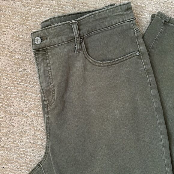 Chico’s So Slimming Girlfriend Slim Leg Ankle Pants, Army Green, Size 12 - Picture 2 of 10